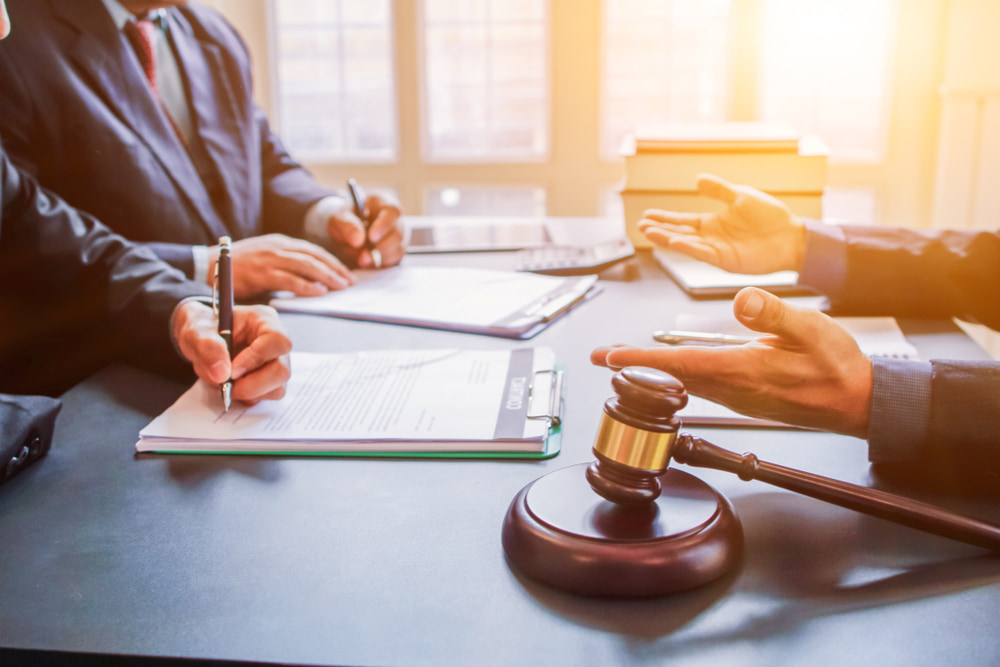 Why is settling before a QME report considered risky